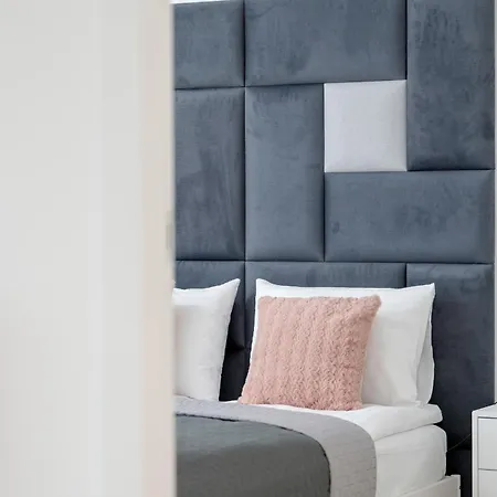 Lägenhet Spacious With Balcony By Rent Like Poznań