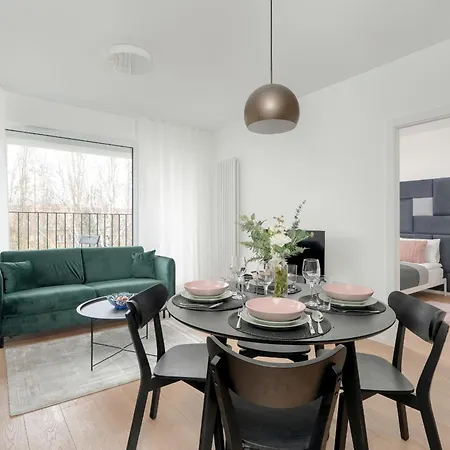 Spacious With Balcony By Rent Like דירה *